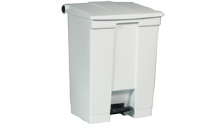 De Rubbermaid Commercial Step-On Container zorgt voor het beheer van sanitair afval.