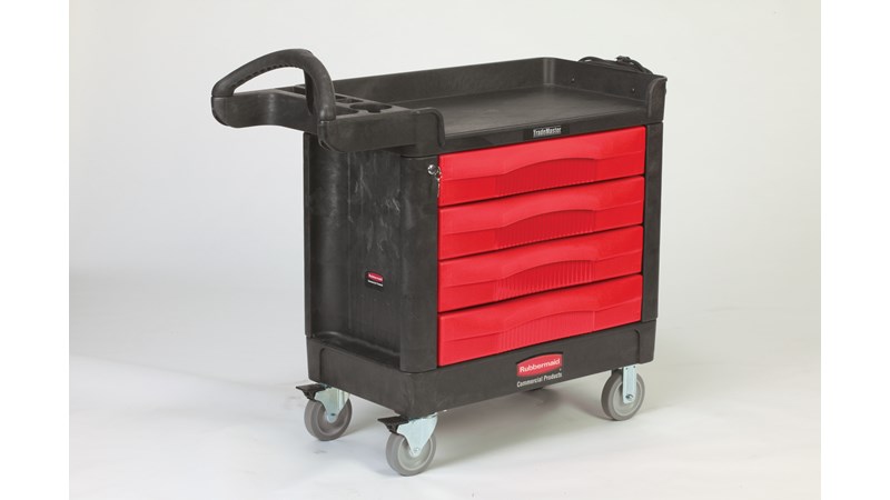 Il carrello utility TradeMaster Rubbermaid Commercial consente di trasportare attrezzi e prodotti esattamente dove serve.