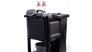 The Rubbermaid Commercial Executive Series™ Traditional Janitorial Cleaning Cart collects waste and transports tools for efficient cleaning. Thoughtfully designed to elevate your image by allowing staff to blend into the environment with discreet colours.