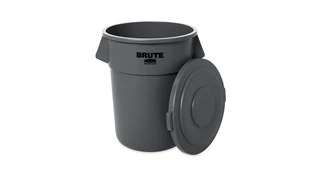 The Rubbermaid Commercial BRUTE® Self-Draining  Lids feature self-draining channels that prevent water from pooling.