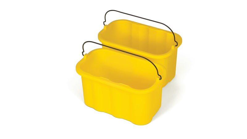 The Rubbermaid Commercial 9.5L Caddy provides a quick and easy way to clean in tight places.