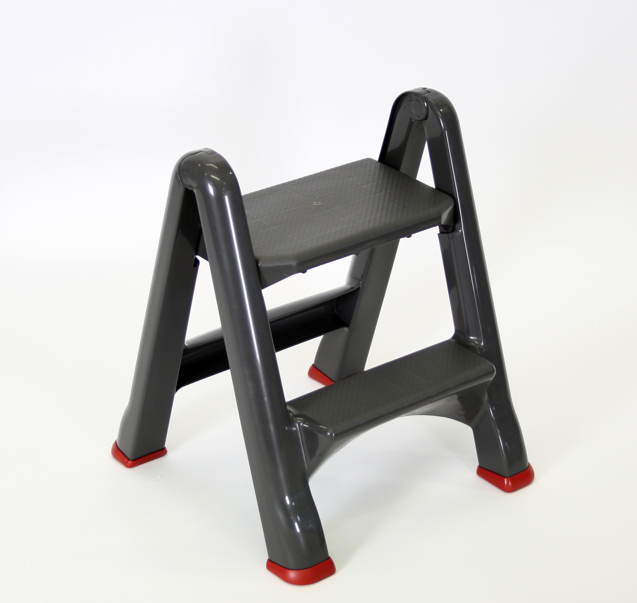 2 ступени. Лестница-стремянка Curver Step Stool Foldable. Стул-стремянка Rubbermaid складной / темно-серый / r034721. Табурет-стремянка складной 2 ступени Curver Step Stool Foldable. Стремянка Курвер 2 ступени.