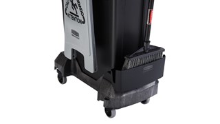 El kit de aro organizador Rubbermaid Commercial Slim Jim® es un sistema especialmente diseñado para almacenar y transportar las herramientas de limpieza comunes.