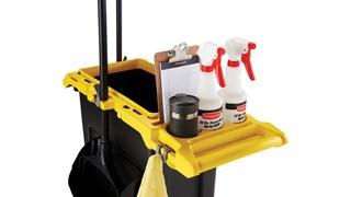 Le kit porte-accessoires Rubbermaid Slim Jim® est un système spécialement conçu pour ranger et transporter des outils de nettoyage courants.