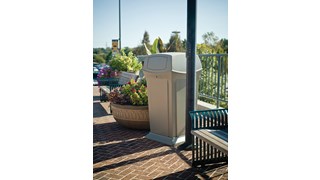 The Rubbermaid Commercial Ranger® Classic Waste Bin features Rubbermaid's famous durability, modern styling, and easy-to-service design.