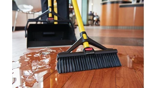 The Rubbermaid Commercial maximiser™ cleaning tools help workers save time by reducing steps in a task, reducing the time of a step and reducing user effort.  Engineered to last and designed to perform in a variety of common spaces, maximiser cleaning tools deliver fast, consistent results shift after shift.
