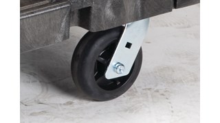 El carro de plataforma convertible Rubbermaid Commercial tiene un diseño único que transforma rápidamente la capacidad de carga masiva de un carro manual estándar a la funcionalidad de un carro de servicio pesado con dos estantes.