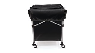 La cubierta del carro plegable X-Cart Rubbermaid Commercial cuenta con múltiples compartimentos de almacenamiento para que las herramientas de uso frecuente y los materiales de limpieza estén a mano.