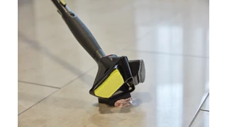 The Rubbermaid Commercial Maximizer™ cleaning tools help workers save time by reducing steps in a task, reducing the time of a step and reducing user effort.  Engineered to last and designed to perform in a variety of common spaces, Maximizer cleaning tools deliver fast, consistent results shift after shift.