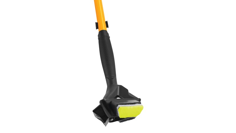 The Rubbermaid Commercial Maximizer™ cleaning tools help workers save time by reducing steps in a task, reducing the time of a step and reducing user effort.  Engineered to last and designed to perform in a variety of common spaces, Maximizer cleaning tools deliver fast, consistent results shift after shift.