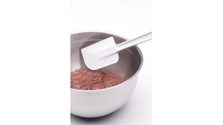 The Rubbermaid Commercial Rubber Spatula features a true rubber blade moulded directly onto the handle.